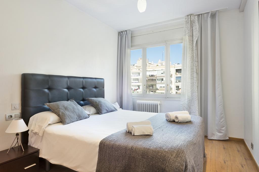 Uma Suites Bruc Barcellona Esterno foto
